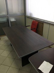 Прямой офисный стол